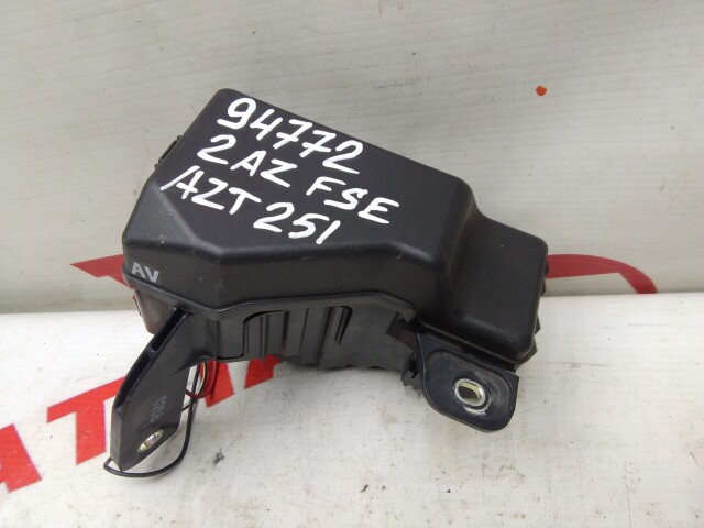 Блок предохранителей TOYOTA Avensis 2AZ-FSE