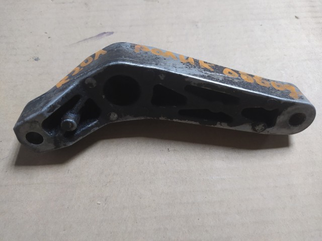 Кронштейн HONDA Stepwgn R20A