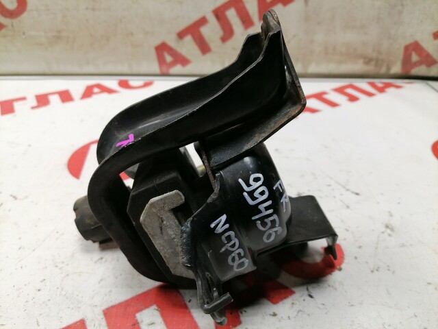 Подушка ДВС TOYOTA Ist 