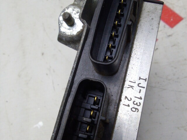 Блок управления форсунками TOYOTA Avensis 2AZ-FSE