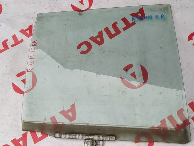 Стекло TOYOTA Raum 