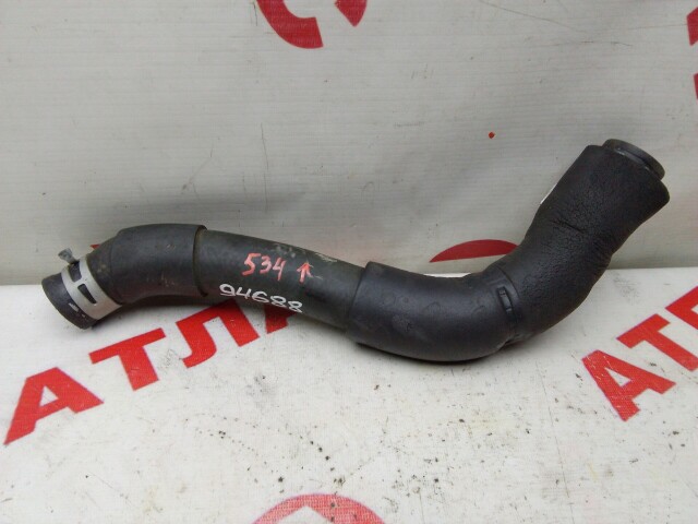 Патрубок TOYOTA Avensis 