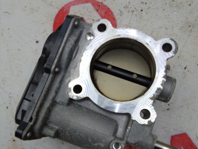 Дроссельная заслонка TOYOTA Avensis 3ZR-FAE