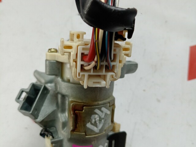 Замок зажигания TOYOTA Corolla Runx 