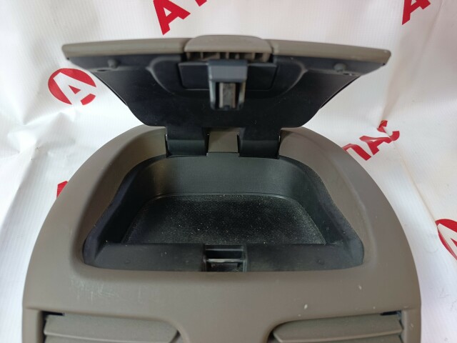 Бардачок NISSAN Bluebird Sylphy 