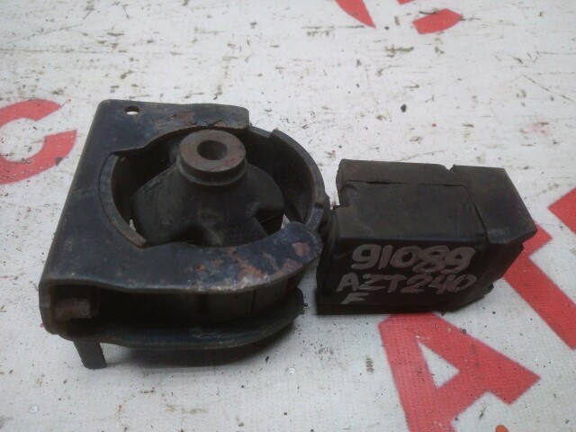 Подушка ДВС TOYOTA Premio 1AZ-FSE