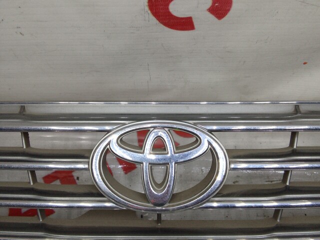 Решетка радиатора TOYOTA Granvia 