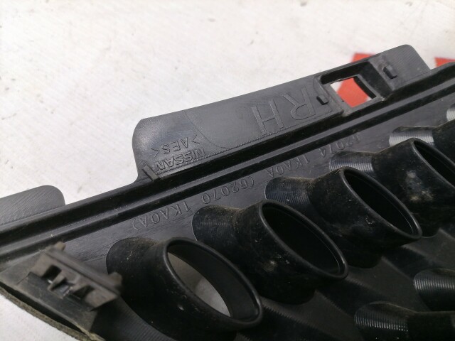 Решетка радиатора NISSAN Juke 