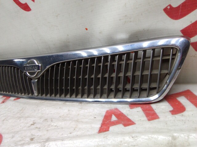 Решетка радиатора NISSAN Primera 