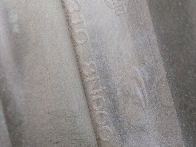 Решетка радиатора NISSAN Sunny 