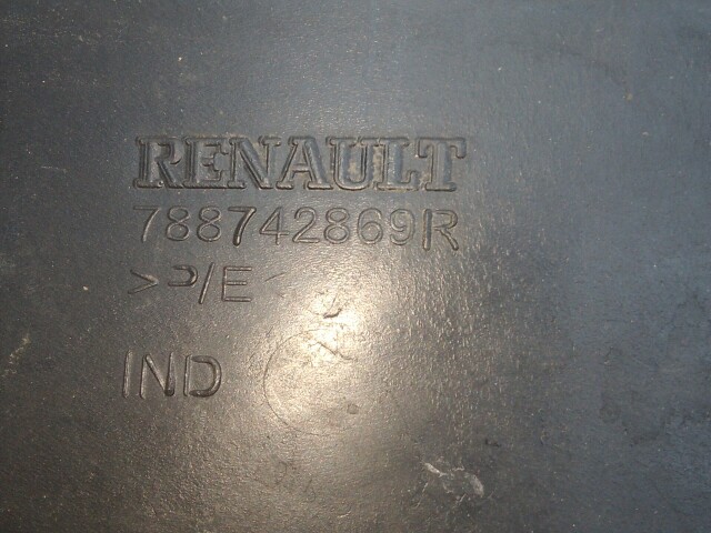 Накладка на крыло RENAULT Duster 