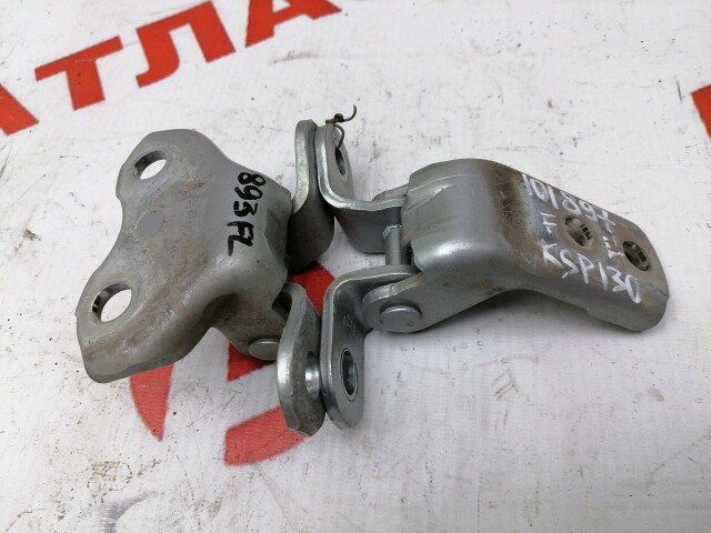 Кронштейны двери TOYOTA Vitz 