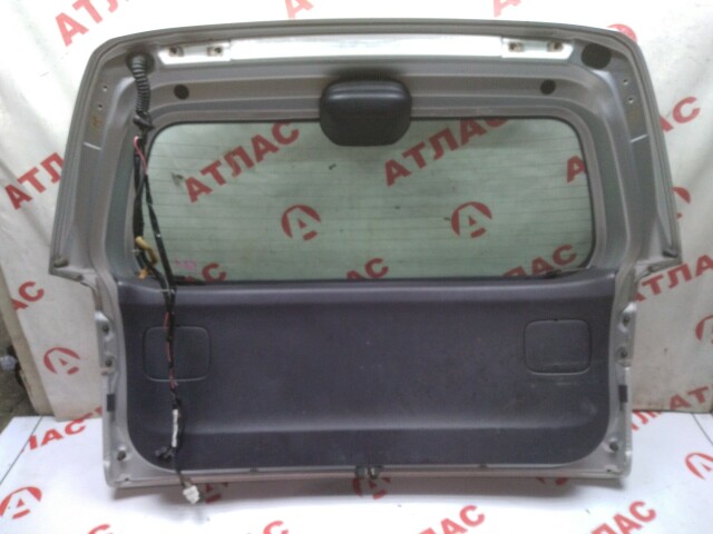 Дверь багажника NISSAN Wingroad 