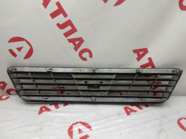 Решетка радиатора NISSAN Cefiro 