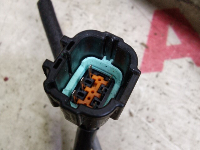 Стеклоподъемник NISSAN Sunny 