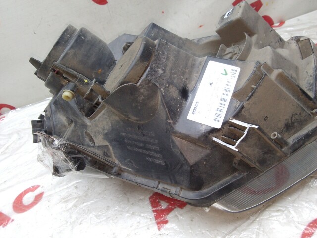 Фара RENAULT Duster 