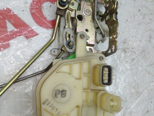 Замок двери HONDA Stream 