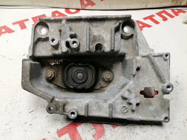 Подушка ДВС NISSAN Juke HR15DE