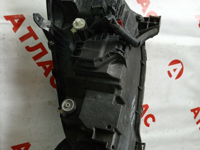 Фара TOYOTA Corolla Runx 