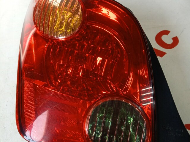 Стоп TOYOTA Ist 