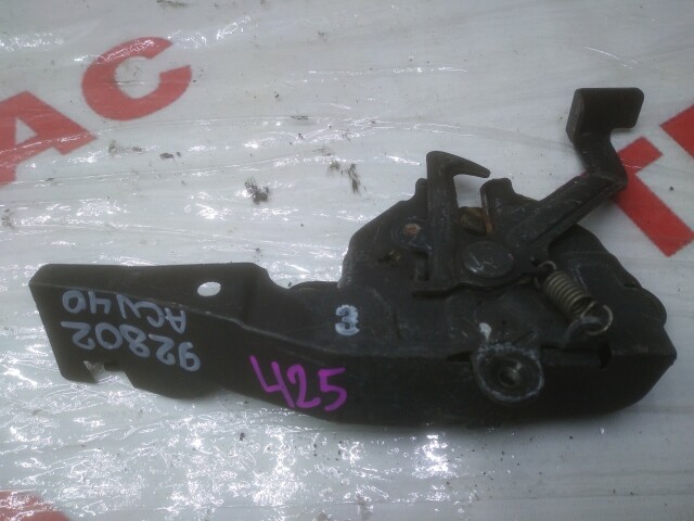 Замок капота TOYOTA Camry 