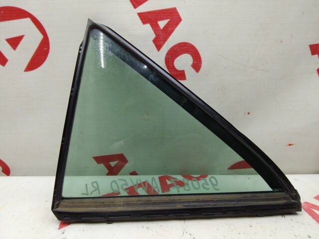 Треугольник (стекло) TOYOTA Camry 