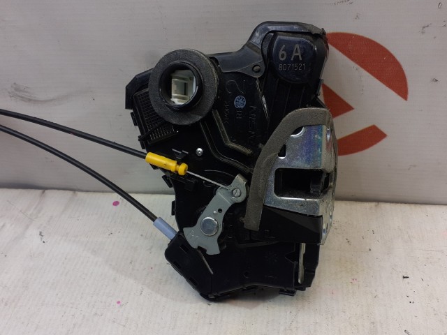 Замок двери TOYOTA Corolla 