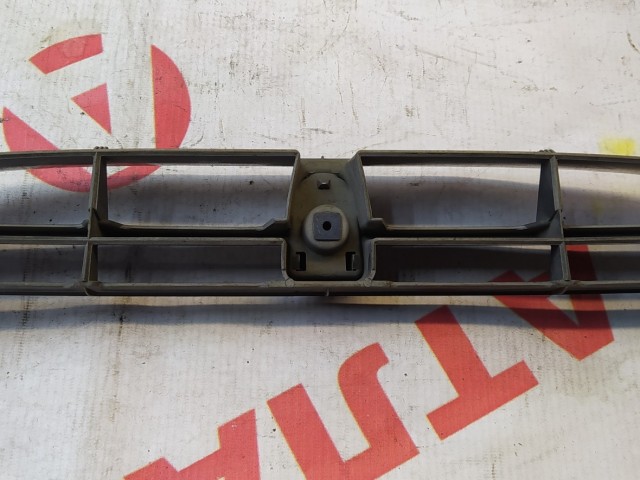 Решетка радиатора TOYOTA Sprinter Marino 