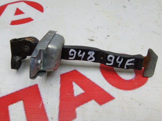 Ограничитель двери TOYOTA Corolla Runx 