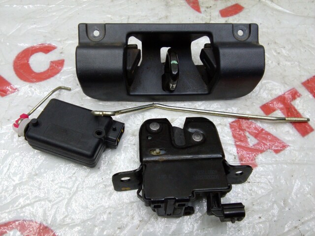 Замок багажника RENAULT Duster 