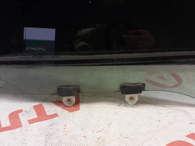 Стекло TOYOTA Camry 