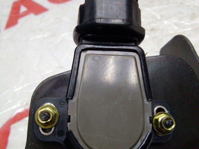 Педаль газа TOYOTA Avensis 