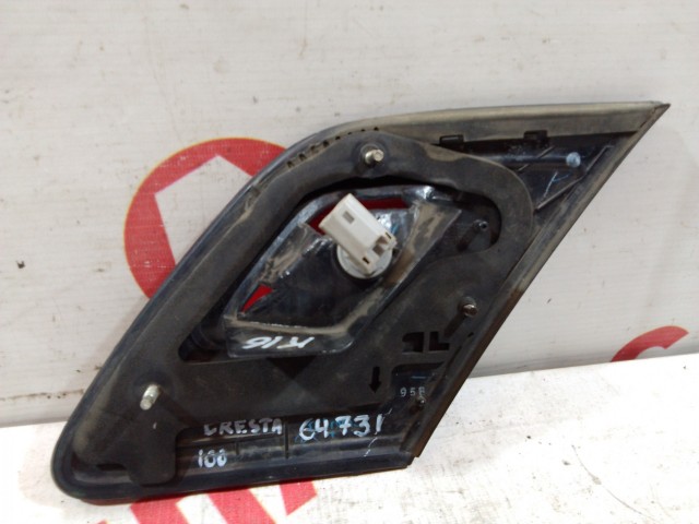 Вставка багажника TOYOTA Cresta 