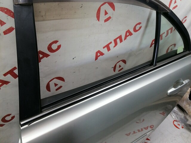 Дверь TOYOTA Avensis 