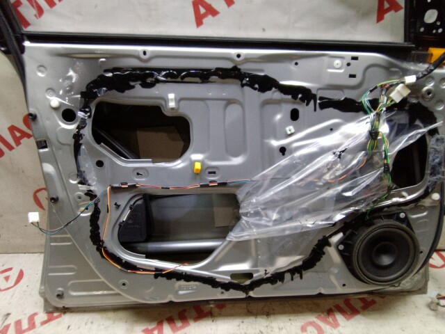 Дверь TOYOTA Avensis 