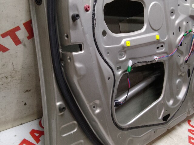 Дверь TOYOTA Corolla 