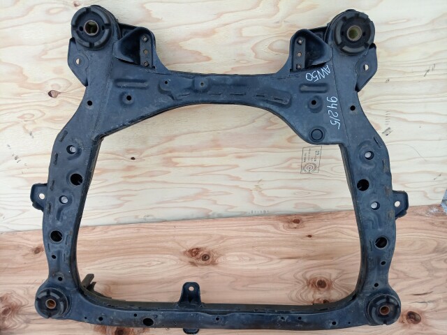 Подрамник TOYOTA Camry 