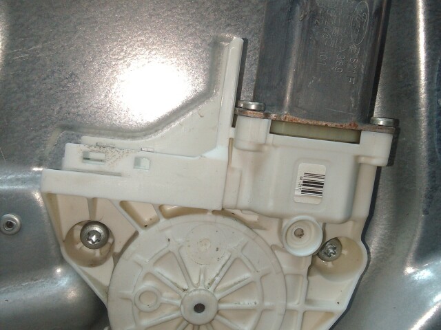 Стеклоподъемник FORD Focus II 