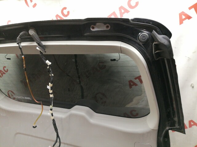 Дверь багажника TOYOTA Estima 