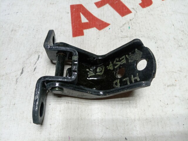 Кронштейны двери NISSAN Presage 