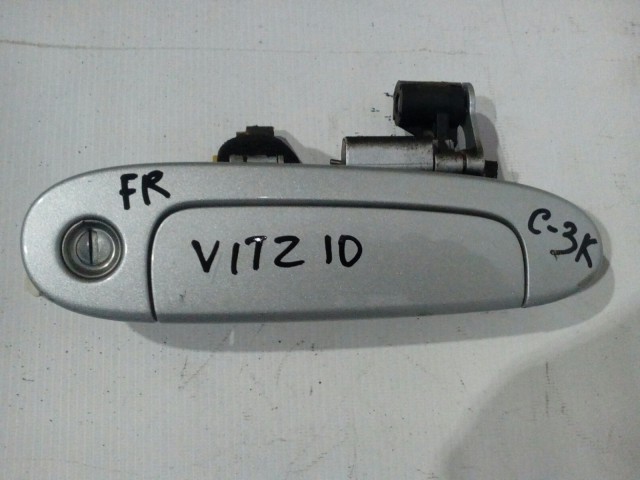 Ручка двери TOYOTA Vitz 