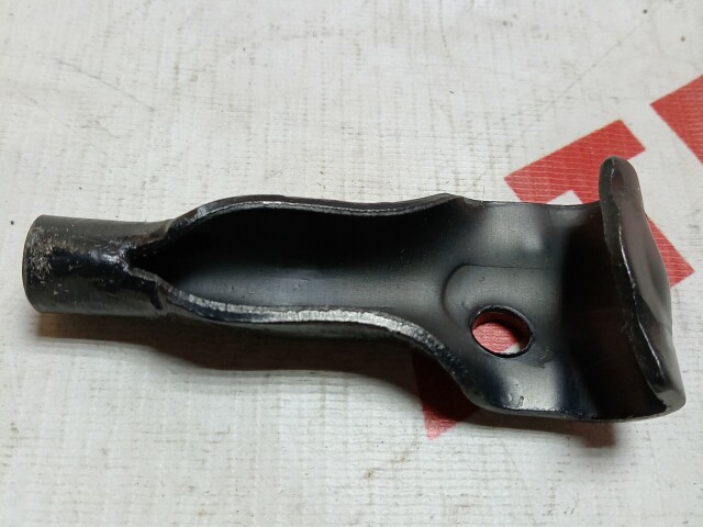 Крепление запасного колеса TOYOTA - 