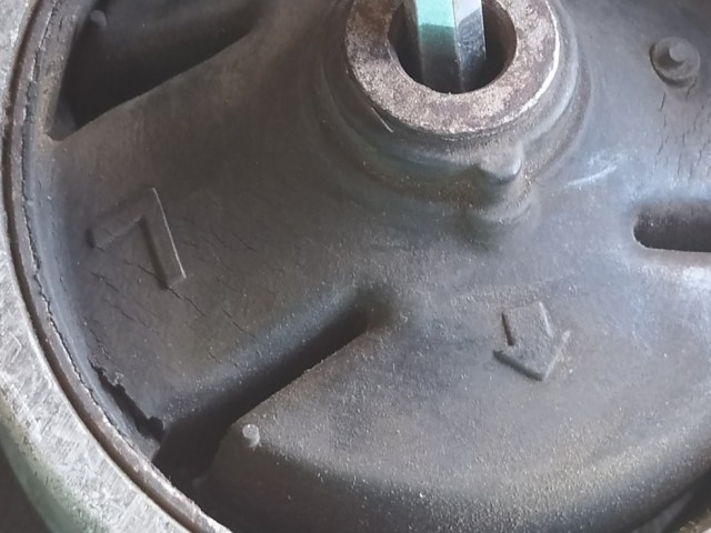 Подушка ДВС MITSUBISHI Diamante 