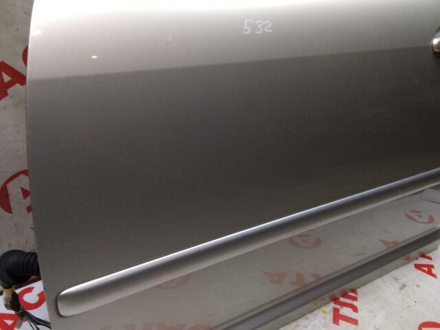 Дверь TOYOTA Avensis 