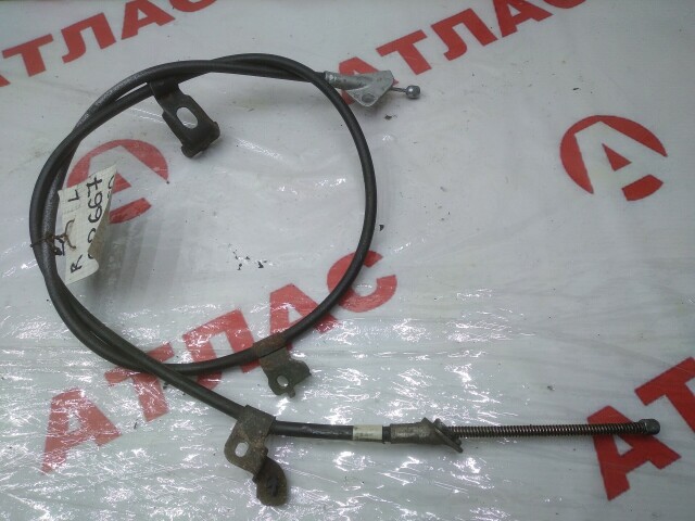 Трос ручника TOYOTA Ist 