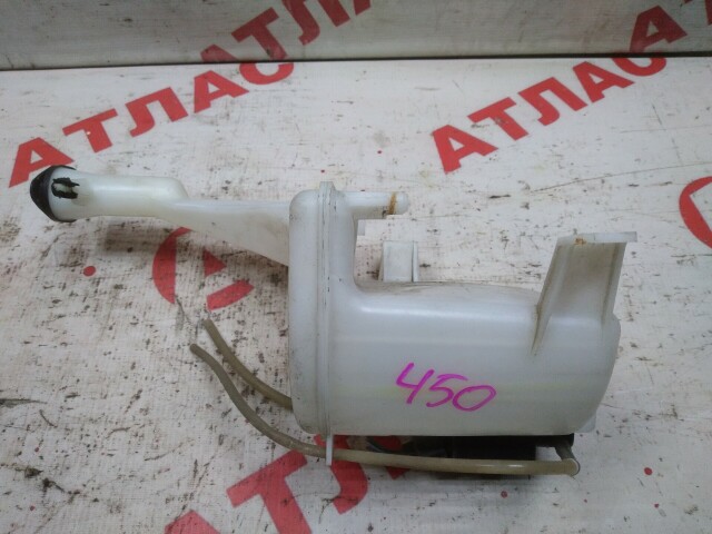 Бачок омывателя TOYOTA Vitz 