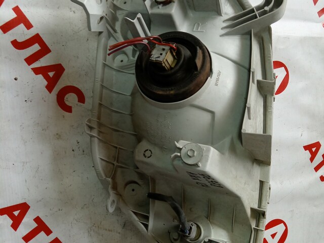 Фара TOYOTA Allex 