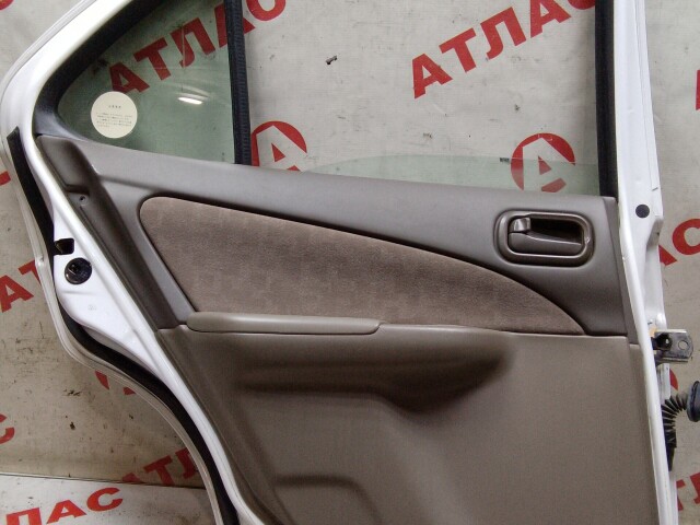 Дверь NISSAN Sunny 