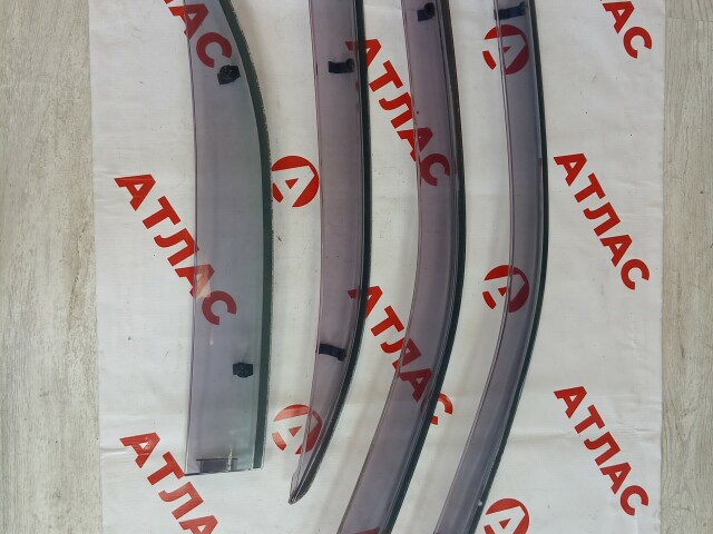 Ветровик NISSAN Sunny 