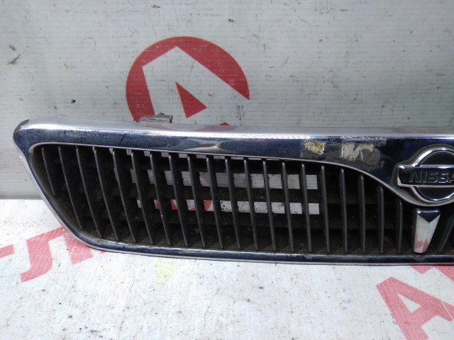 Решетка радиатора NISSAN Primera 